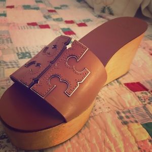 Tory Burch Ines Wedges sz 11